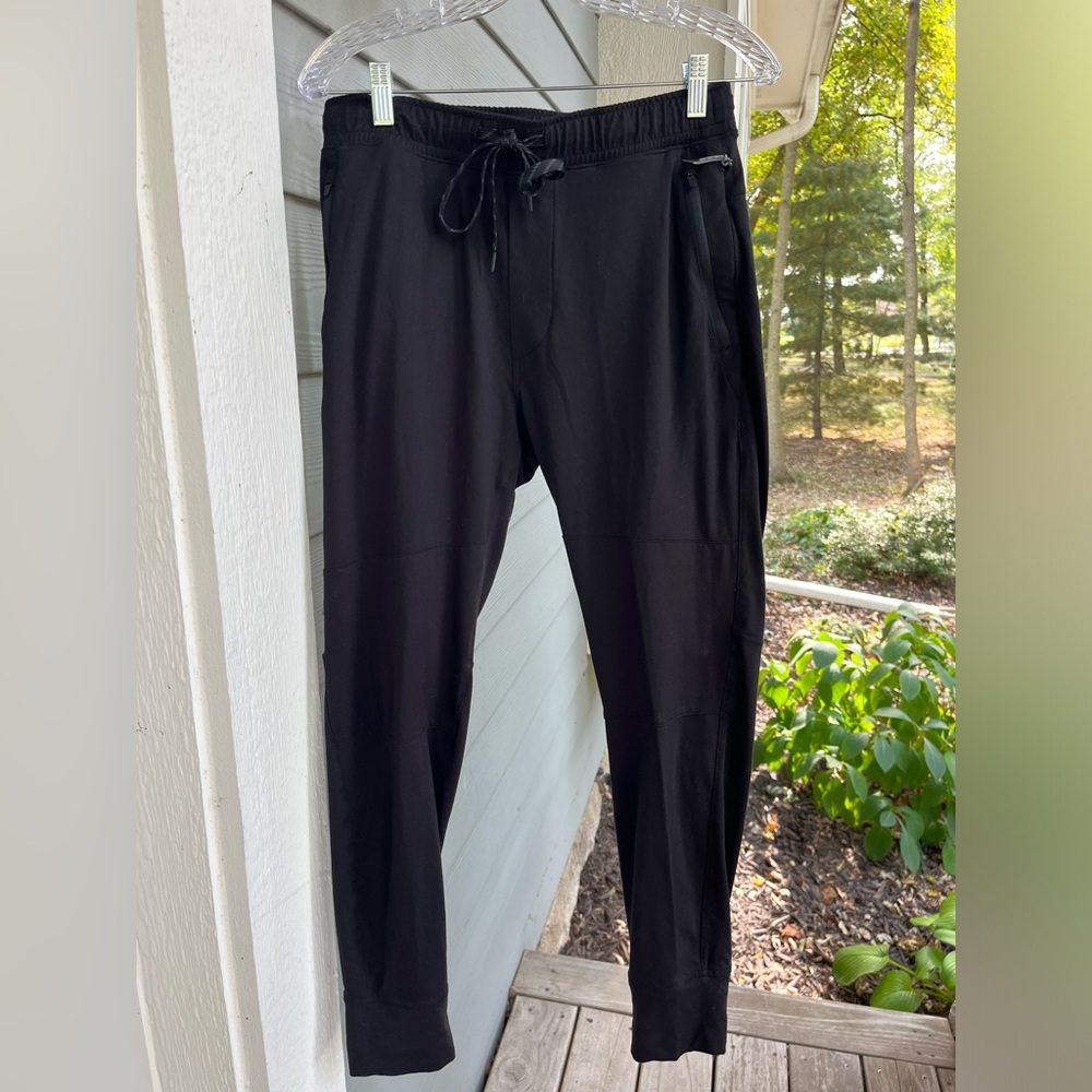 AE 24/7 Jogger.